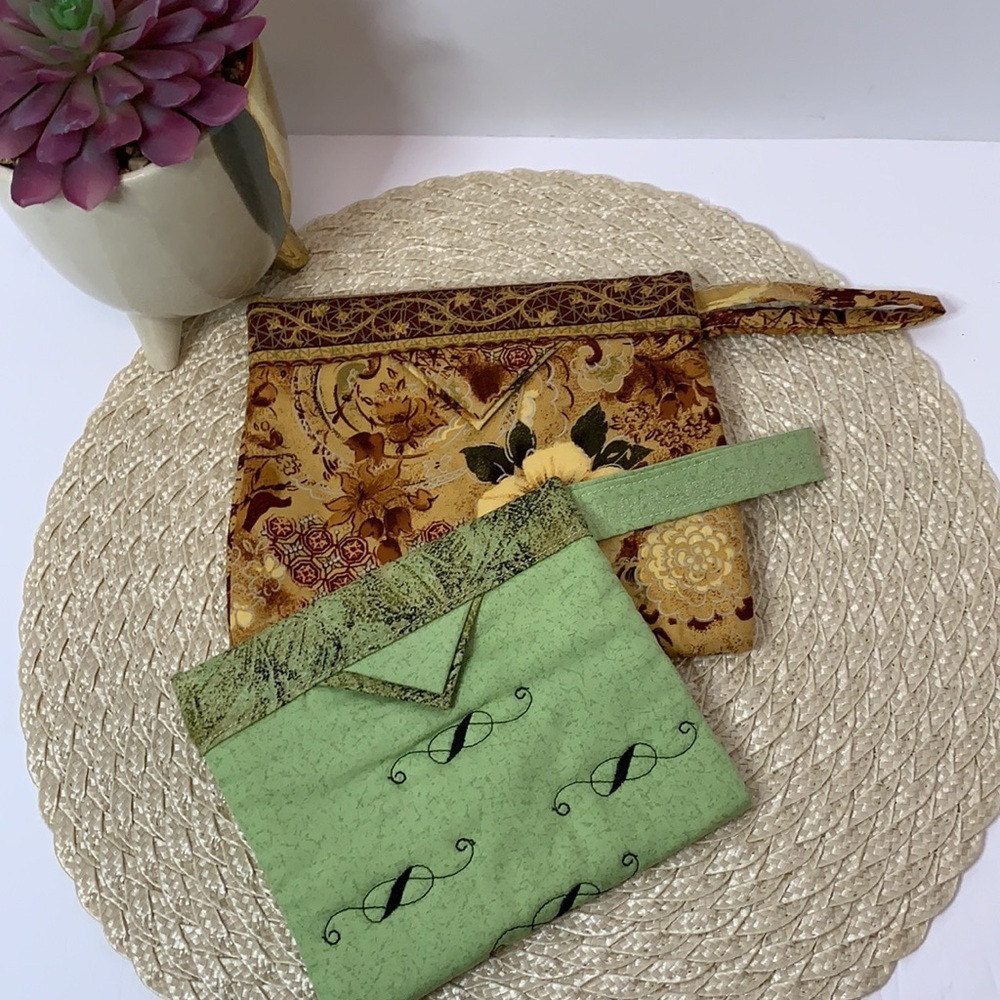 Handmade 1-green & 1-brown pattern accessory bags